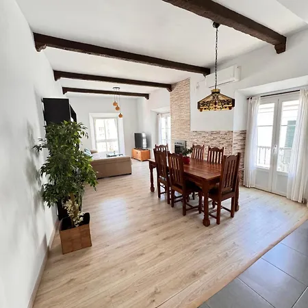 Cabildo 2 דירה *